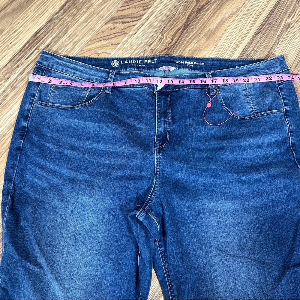 Laurie Felt Rose Petal Denim Relaxed Flare Jeans New Size 28 WP Blue Plus Size - Picture 2 of 8